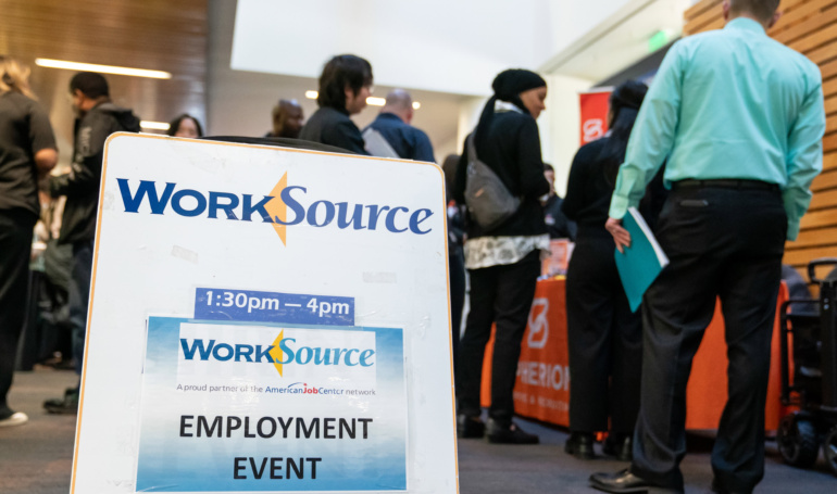 Jobs Report Betting: Analyzing Q2 2026 Unemployment Markets
